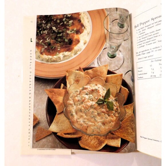 Betty Crockers Low Fat Low Cholesterol Cookbook 1st Ed Vintage 1991 HCDJ Recipes - Picture 7 of 9